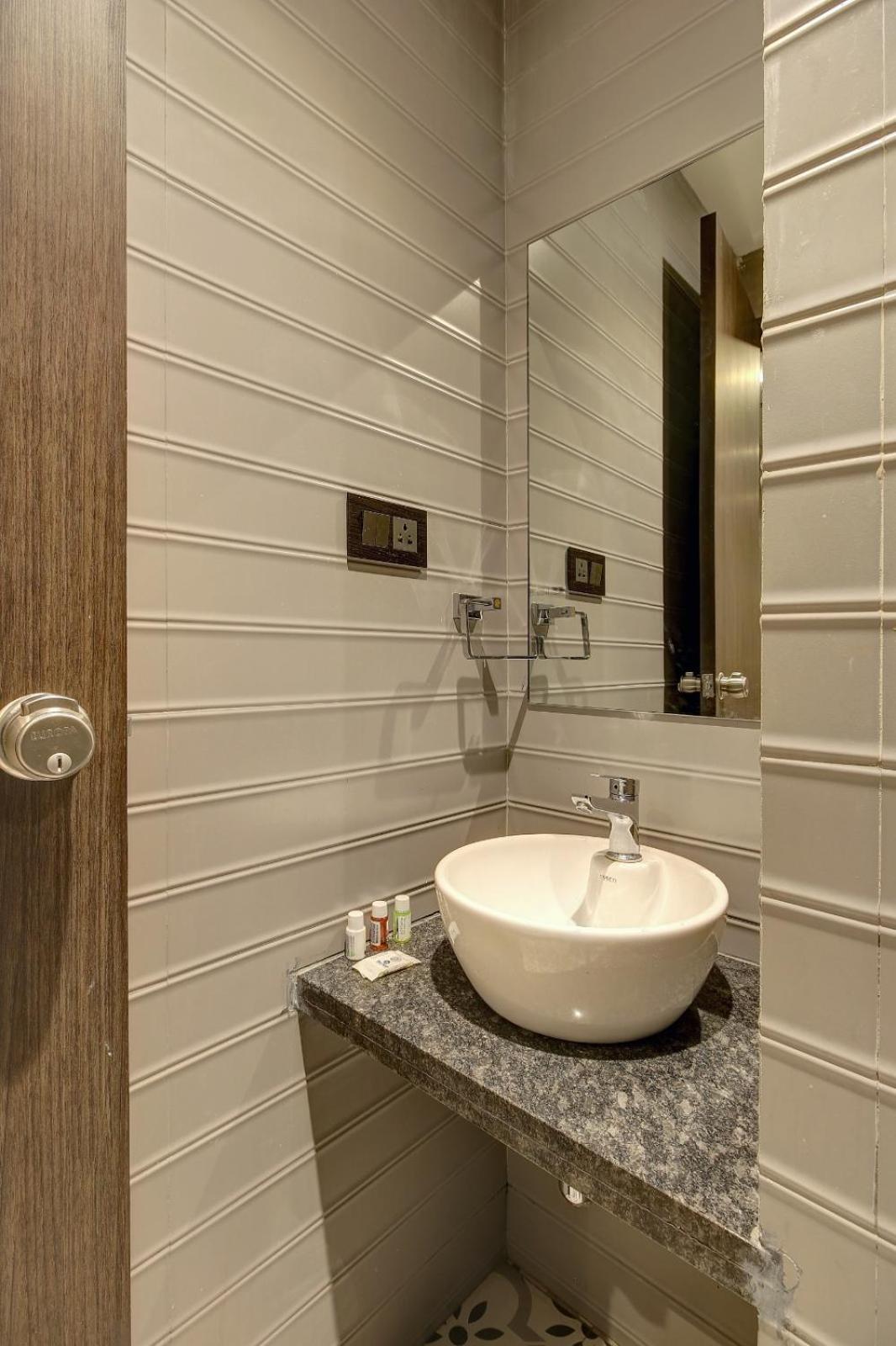 Magnus Fortune House Business Hotel , Magarpatta Mundhva Dış mekan fotoğraf